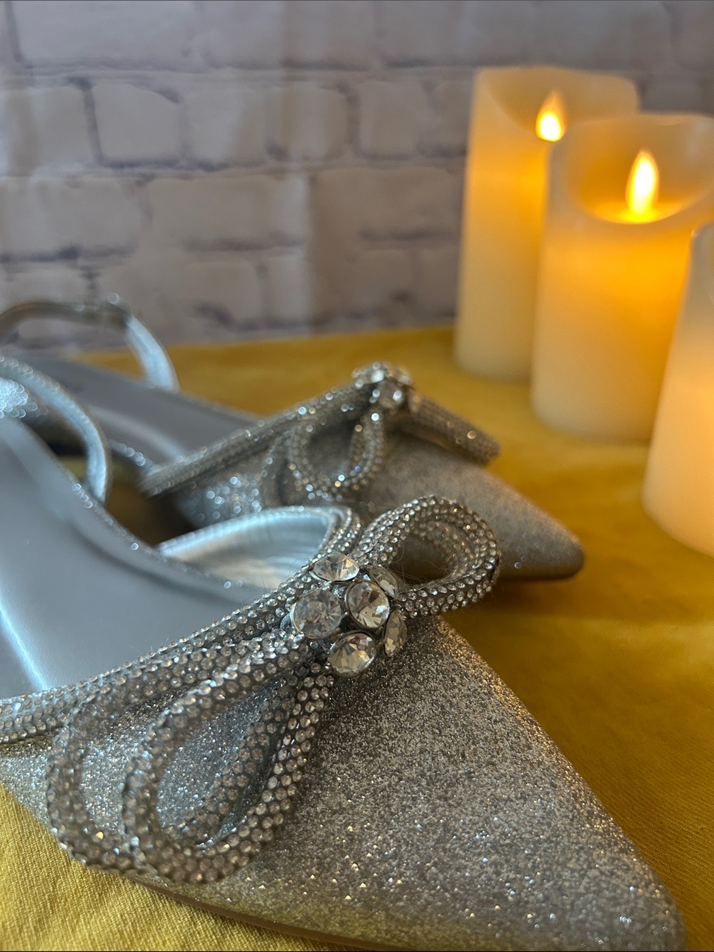 AlicePubSilver Pointed Toe Slingback Flats with Crystal Bow Women’s Size 9.5 - Picture 3 of 4